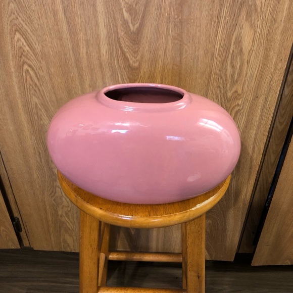 Vintage Pink Oval Vase - Picture 2 of 4